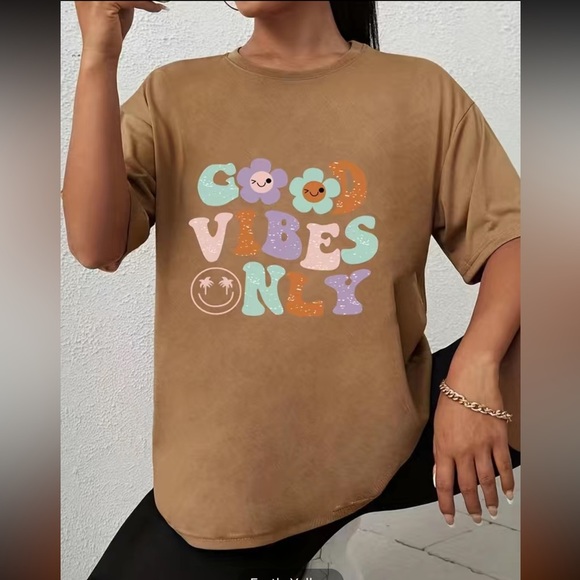 unbranded Tops - NEW, Good Vibes graphic Tee shirt
